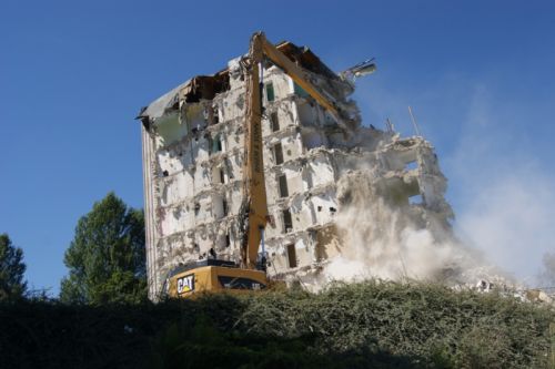 Während der Abrissarbeiten Schöne Aussicht 54